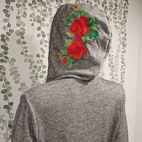 NEW Wildfox Gray Red Rose Embroidered Full Zip Jacket S - Picture 7 of 9